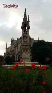 Notre Dame Arka Bahçe